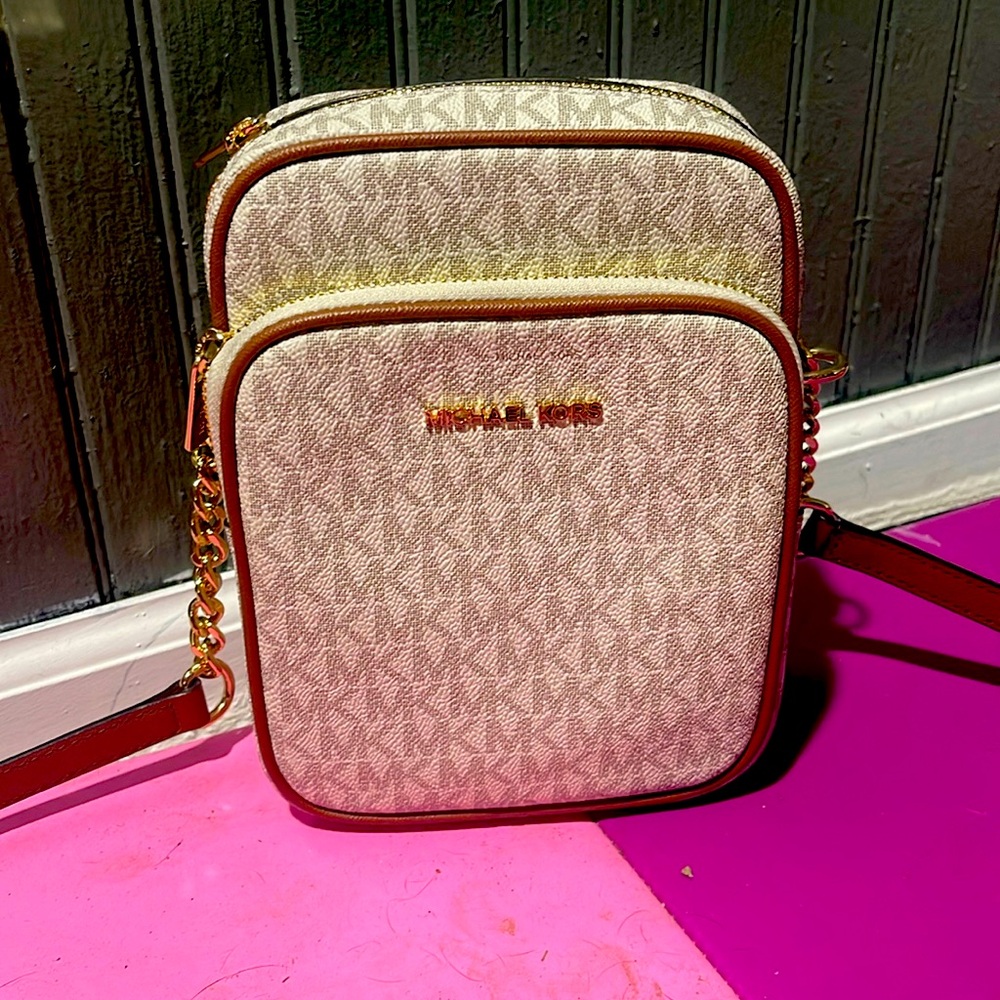 Michael Kors jet set travel handbag